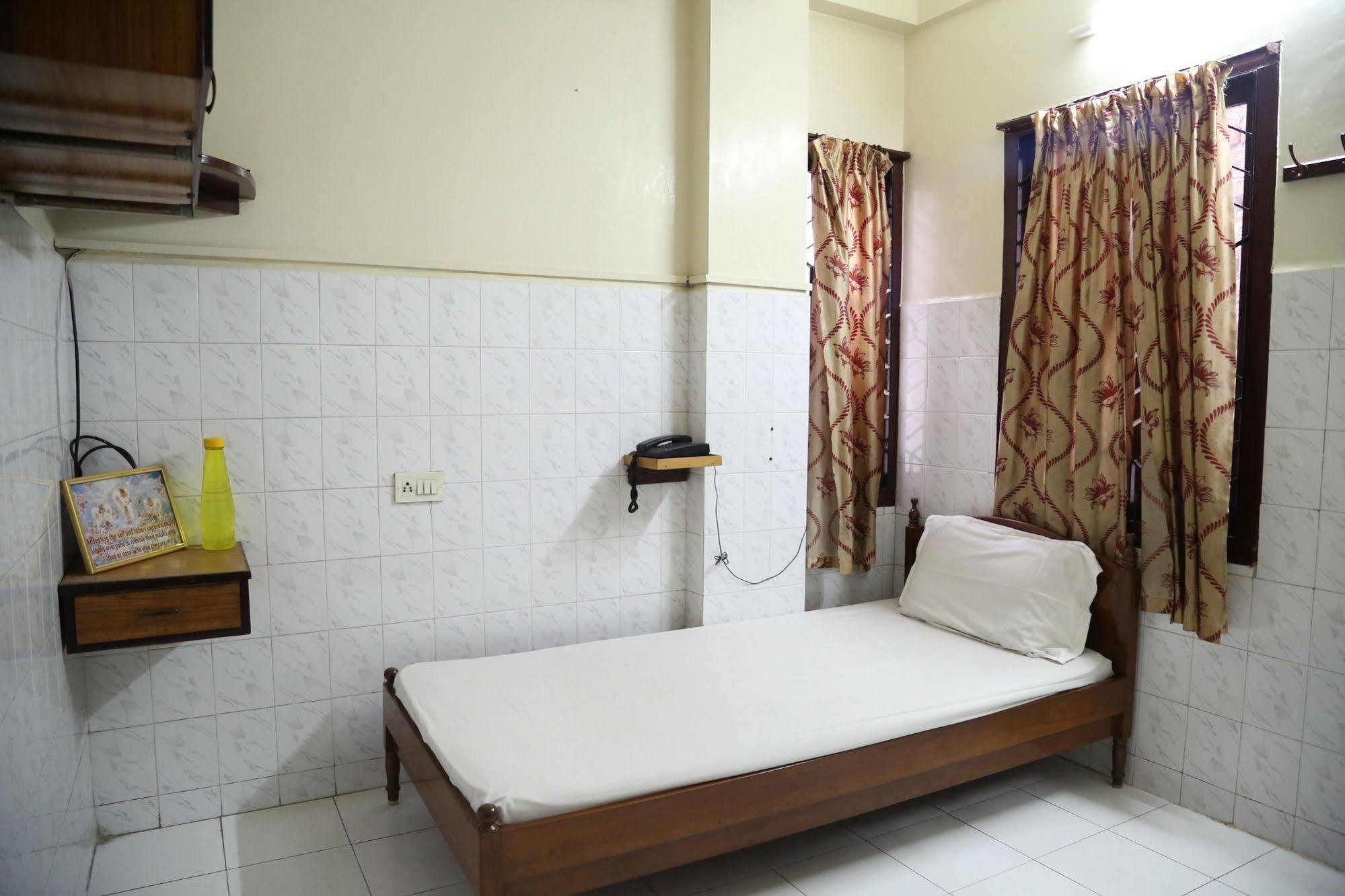 Thangam Balaji Guest House チェンナイ エクステリア 写真