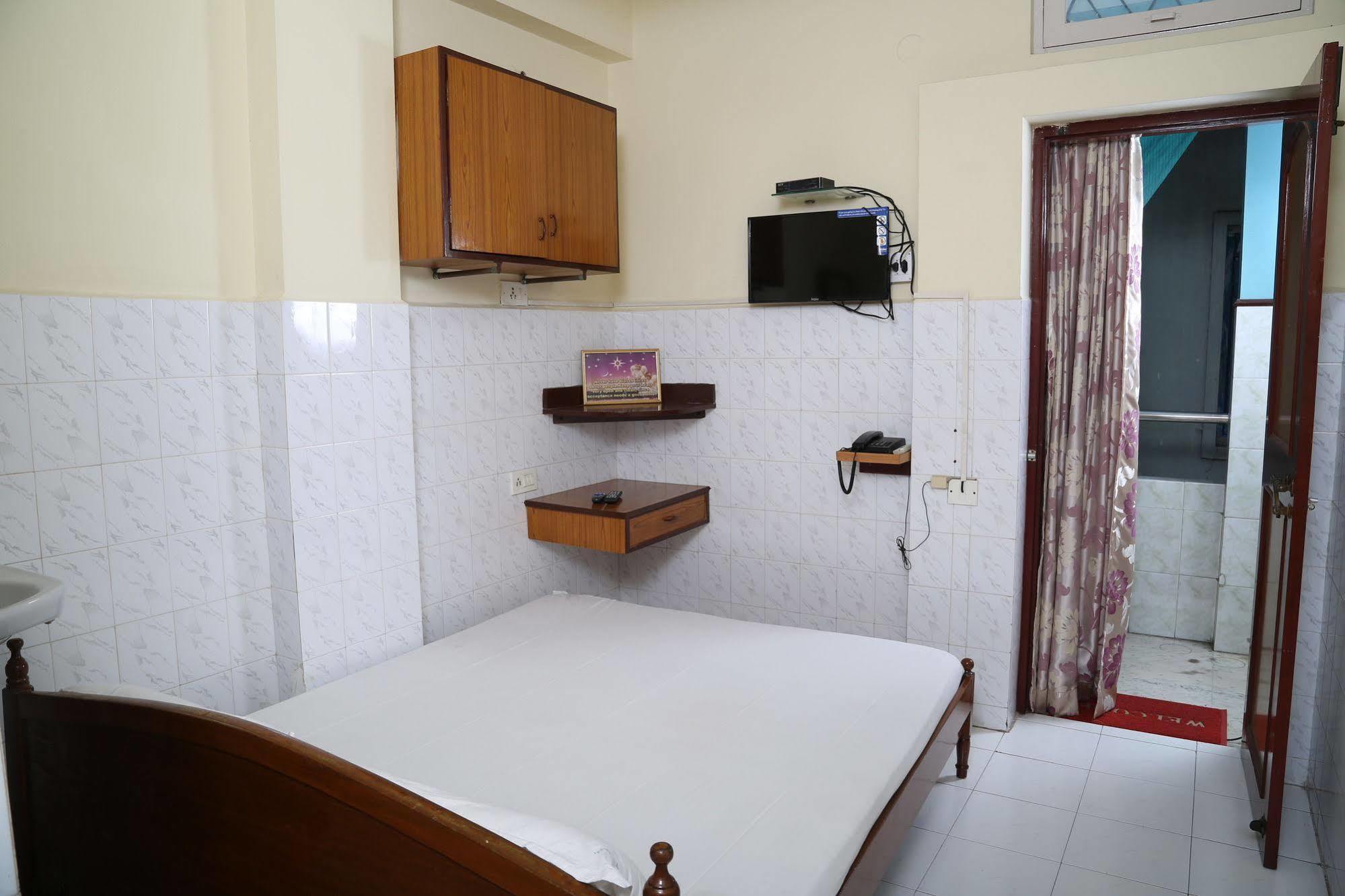 Thangam Balaji Guest House チェンナイ エクステリア 写真